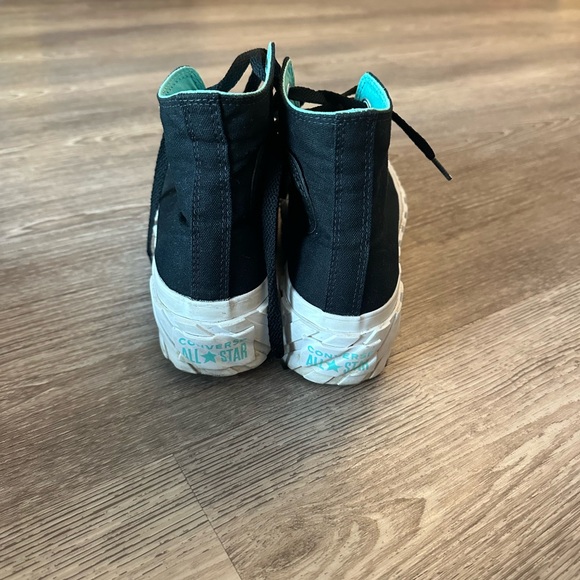converse 2x platforms high tops - hardly worn size 7 - Picture 3 of 3